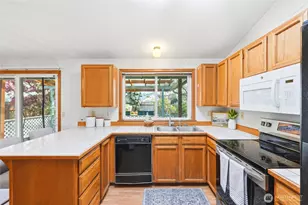 14125 51st Dr NE, Marysville, WA 98271 - Photo 10