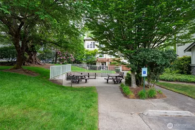 2130 Newport Way NW #7-4, Issaquah, WA 98027 - Photo 22
