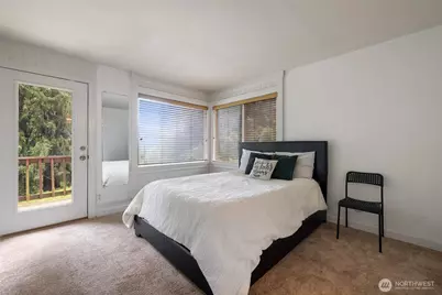 17426 SE 60th Street, Bellevue, WA 98006 - Photo 16