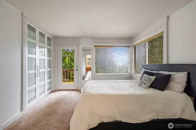17426 SE 60th Street, Bellevue, WA 98006 - Photo 18