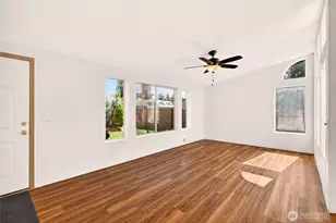 22110 Cedarview Dr E, Bonney Lake, WA 98391 - Photo 8