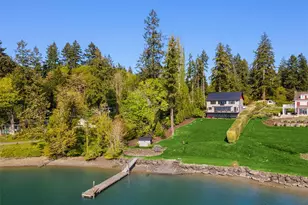 6783 NE Bergman Rd, Bainbridge Island, WA 98110 - Photo 2
