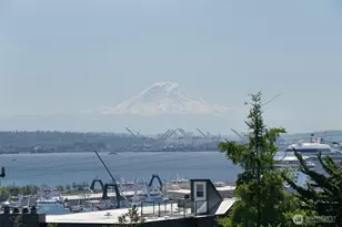 2415 W Lynn St, Seattle, WA 98199 - Photo 6