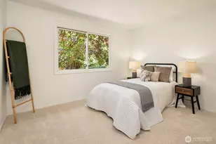 8531 Hunts Point Ln, Hunts Point, WA 98004 - Photo 12