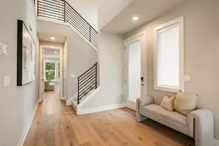 13793 SE 84th St, Newcastle, WA 98059 - Photo 2