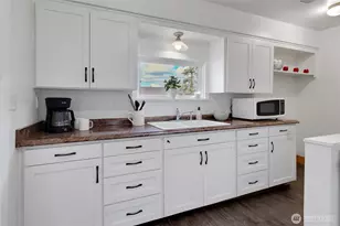 302 Van Trump Ave NE, Yelm, WA 98597 - Photo 12