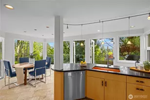 4290 Shoreclub Dr, Mercer Island, WA 98040 - Photo 4