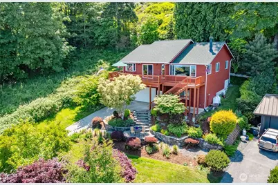 2205 Cranes Landing Drive, Greenbank, WA 98253 - Photo 2
