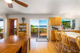 2205 Cranes Landing Dr, Greenbank, WA 98253 - Photo 12