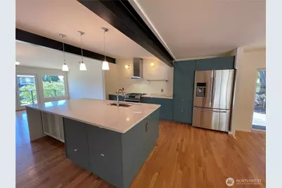 12456 SE 27th Street, Bellevue, WA 98005 - Photo 2