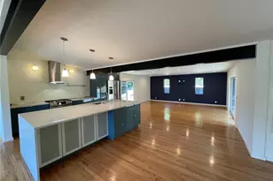 12456 SE 27th St, Bellevue, WA 98005 - Photo 4