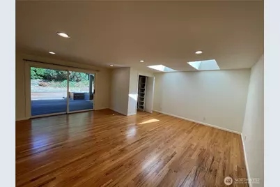 12456 SE 27th Street, Bellevue, WA 98005 - Photo 12