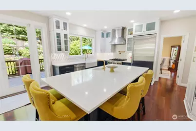 18212 73rd Avenue W, Edmonds, WA 98026 - Photo 2