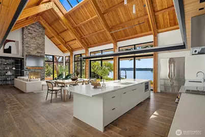 15137 Henderson Road, Bainbridge Island, WA 98110 - Photo 10