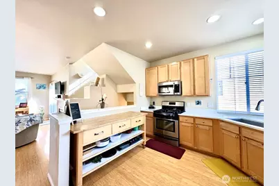 515 225th Place NE #33, Sammamish, WA 98074 - Photo 6