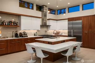 2825 Magnolia Blvd W, Seattle, WA 98199 - Photo 10