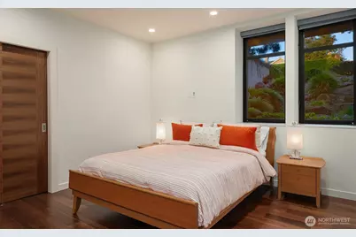 2825 Magnolia Boulevard W, Seattle, WA 98199 - Photo 22