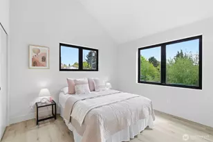 326 NW 80th St, Seattle, WA 98117 - Photo 24