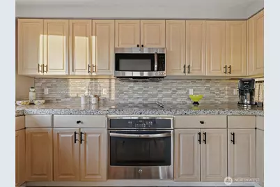 601 W Mercer Place #301, Seattle, WA 98119 - Photo 16