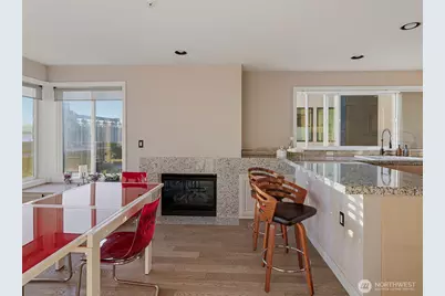 601 W Mercer Place #301, Seattle, WA 98119 - Photo 20
