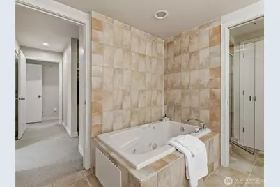 601 W Mercer Place #301, Seattle, WA 98119 - Photo 28