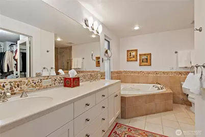 6771 81st Avenue SE, Mercer Island, WA 98040 - Photo 18