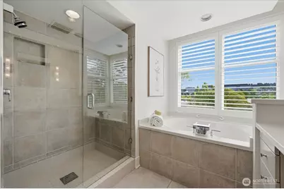 129 3rd Avenue #404, Kirkland, WA 98033 - Photo 14