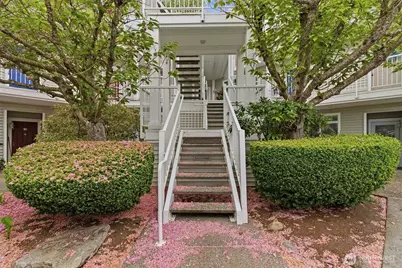 5400 Harbour Pointe Boulevard #G202, Mukilteo, WA 98275 - Photo 2