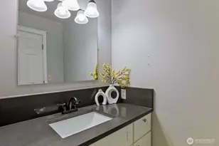 1226 Bellefield Park Ln NW, Bellevue, WA 98004 - Photo 16