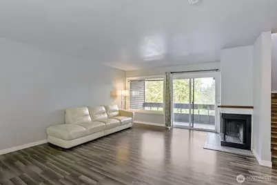 1226 Bellefield Park Lane NW #1226, Bellevue, WA 98004 - Photo 4