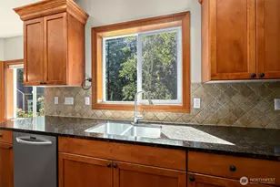 6408 179th Ave E, Lake Tapps, WA 98391 - Photo 12