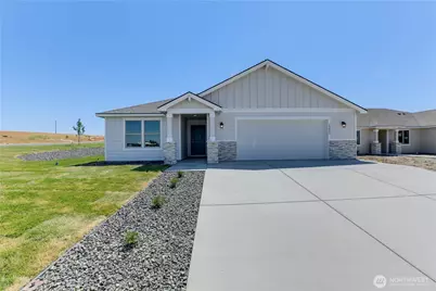 320 N Montana Street, Moses Lake, WA 98837 - Photo 1