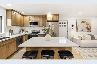 526 N 100th Street, Seattle, WA 98133 - Photo 6