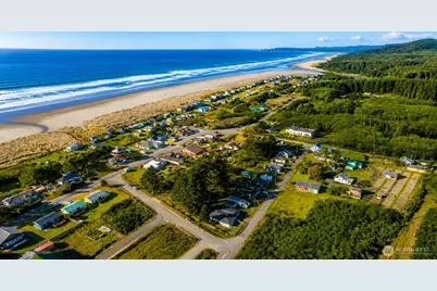 4780 Forwood Avenue, Pacific Beach, WA 98571 - Photo 8