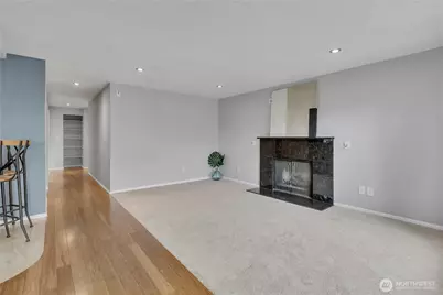 13033 31st Ave NE, Seattle, WA 98125 - Photo 4