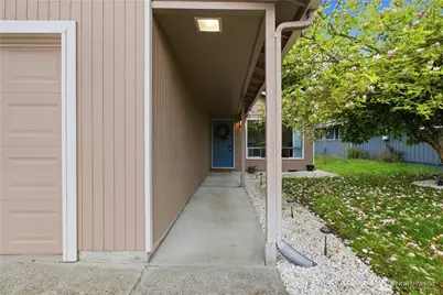 13033 31st Ave NE, Seattle, WA 98125 - Photo 2