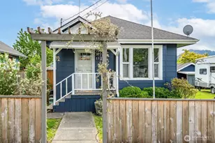 1329 Porter St, Enumclaw, WA 98022 - Photo 2