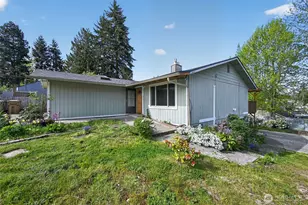 9402 S Sheridan Ave, Tacoma, WA 98444 - Photo 2