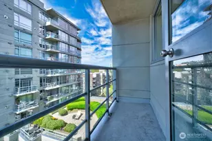 2929 1st Ave, Seattle, WA 98121 - Photo 16