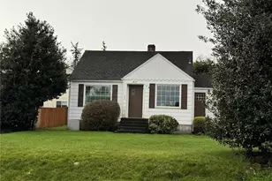 817 34th St, Anacortes, WA 98221 - Photo 1