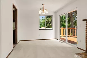 9236 NE 136th Pl, Kirkland, WA 98034 - Photo 8