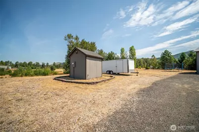 195 Bay Point Drive, Castle Rock, WA 98611 - Photo 40