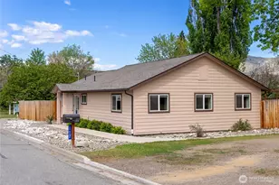 117 E 7th St, Tonasket, WA 98855 - Photo 4