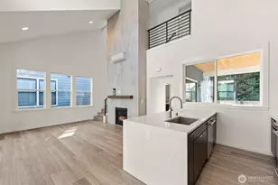 10215 135th Cir NE, Kirkland, WA 98033 - Photo 8
