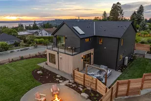 18638 2nd Ave SW, Normandy Park, WA 98166 - Photo 2