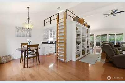 1542 NE 140th Street #E6, Seattle, WA 98125 - Photo 6