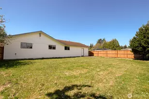310 N Melbourne St, Westport, WA 98595 - Photo 2