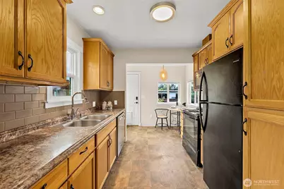 2123 7th Street, Bremerton, WA 98312 - Photo 12