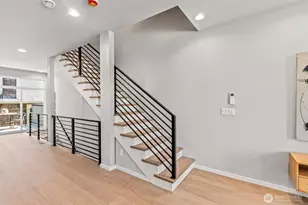 4460 Midvale Ave N, Seattle, WA 98103 - Photo 16