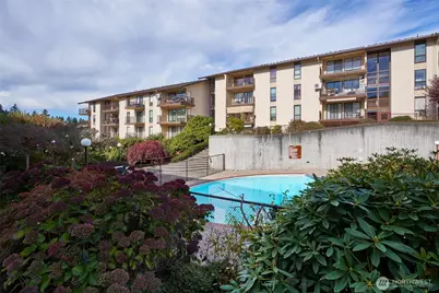 13229 Linden Avenue N #403B, Seattle, WA 98133 - Photo 14